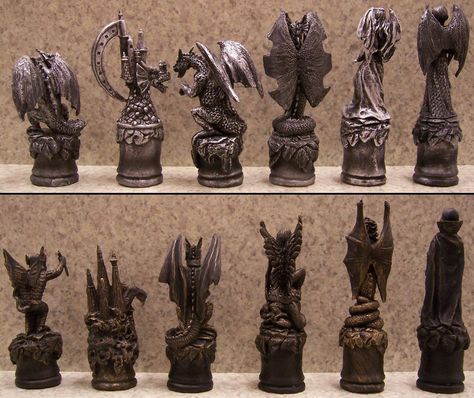 dragons chess Dragon Chess, Chess Design, Chess Boards, Check Mate, Chess Sets, Ghost Design, Chess Pieces, How Train Your Dragon, Chess Set