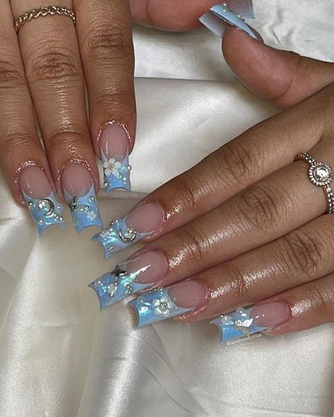 Sza Aesthetic Nails, Frank Ocean Inspired Nails, Baby Blue Acrylic Nails Short, Blue Fairy Nails, Y2k Acrylics, Blue Nails Simple, Baby Blue Nails Ideas, Blue Aesthetic Nails, Pink And Blue Nails