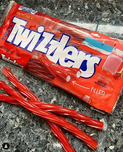 Twizzlers Aesthetic, Snacks From Walmart, Freakshakes Recipe, Red Snacks, American Snacks, Barbie Doll Set, Sleepover Food, Junk Food Snacks, Orange Creamsicle