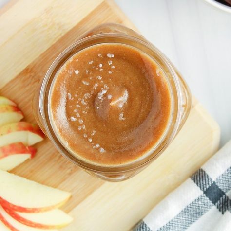 Vegan Caramel Sauce (Healthier Recipe) - Plant Based Jess Plant Cookies, Vegan Caramel Sauce Recipe, Vegan Caramel Sauce, Avocado Vinaigrette, Food Substitutes, Pitted Dates, Caramel Recipes Sauce, Vegan Caramel, Avocado Sandwich