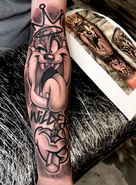 Taz Tattoo, Cover Up Tattoos For Men, Half Sleeve Tattoo Stencils, Forearm Tattoo Quotes, Skull Hand Tattoo, Father Tattoos, Cartoon Tattoo, Gangsta Tattoos, Clown Tattoo