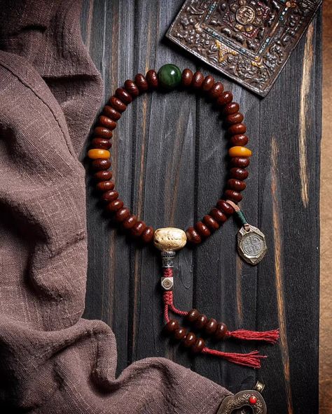 Inspired by the peaceful teachings of Tibetan Buddhism, this special Mala combines traditional palm seeds with the wisdom of the zodiac. Feel the positive vibes, balance your energies, and connect with the universe's cosmic dance. Each bead holds ancient wisdom, guiding you gently on your path to peace and enlightenment. LINK IN BIO #tibetanmala #malabeads #palmseedmala #malajewelry #prayerbeads #tibetanjewelry #tibetanastrology Tibetan Prayer Beads, Tibetan Mala, Cosmic Dance, Meditation Accessories, Mala Jewelry, Tibetan Jewelry, Tibetan Buddhism, Mala Beads, Ancient Wisdom