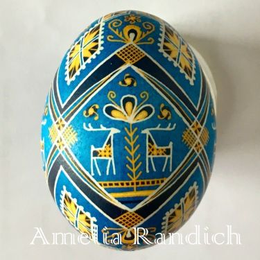 40 Days of Pysanky 17 (and 18): Our Tree is Eternal Egg Magic, Christmas Bazaar Ideas, Pysanky Eggs Pattern, Decorated Easter Eggs, Tree Of Life Symbol, Ukrainian Eggs, Easter Egg Art, Easter Egg Pattern, Ukrainian Culture