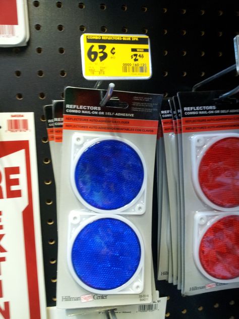 Buy reflectors at the hardware store for Plinko chips. Elementary Carnival Games, Plinko Game Ideas, Easy Diy Carnival Games, School Carnival Ideas, Cardboard Carnival Games, Winter Carnival Games, Carnival Games Diy, Kids Carnival Games, Church Carnival Games