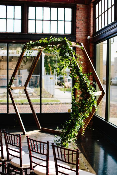 Diy Hexagon Wedding Arch, Hexagon Wedding Arch, Wedding Arch Greenery, Hexagon Arch, Hexagon Wedding, Wedding Archway, Arch Wedding, Wedding Arbour, Geometric Wedding