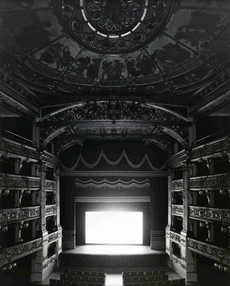 Hiroshi Sugimoto. Le Notti Bianche | My Art Guides Classic Movie Theaters, Hiroshi Sugimoto, Theatre Photography, Large Format Camera, Different Points Of View, Drive In Theater, Conceptual Photography, Black And White Film, Photography Projects