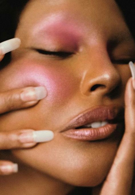 Perfect Magazine, Paloma Elsesser, Paloma, Close Up, A Woman, Editorial, Blush, Magazine, Makeup