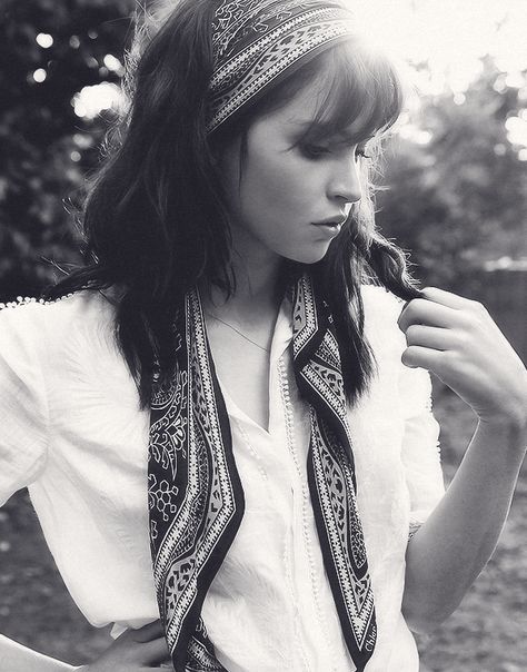 Short Hair 40, Boho Head Wrap, Head Scarf Styles, Felicity Jones, Long Hair Wedding Styles, Bohemian Hairstyles, Medium Long Hair, Hair Styles 2017, Hairstyles Ideas