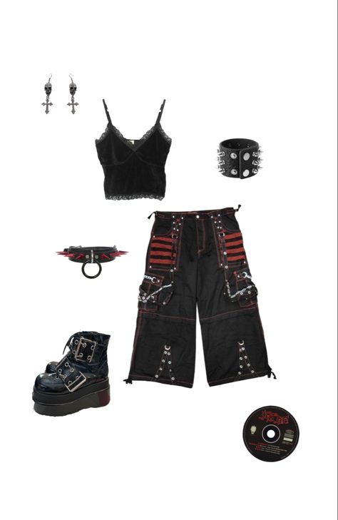 #mallgoth #goth #gothic #numetal #kittieband #deftones #slipknot #outfits #gothicstyle #gothgirl #gothcore Summer Mall Goth Outfits, Mall Goth Accessories, My Metal Outfits, Numetal Clothes, Mall Goth Summer Outfits, Goth Summer Clothes, Metalhead Summer Outfits, Mcr Inspired Outfits, Mall Goth Outfit Ideas