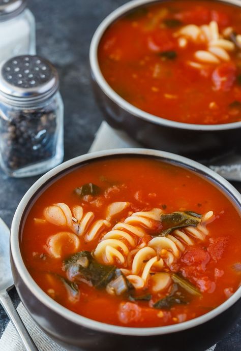 Tomato Florentine Soup - An easy soup recipe ready to eat in 20 minutes! It's full of delicious tomatoes, pasta and spinach. Tomato Florentine Soup, Pasta And Spinach, Florentine Soup, Easy Soup Recipe, Simply Stacie, Hearty Soup Recipes, Canned Tomato Soup, Make Ahead Freezer Meals, Healthy Freezer Meals