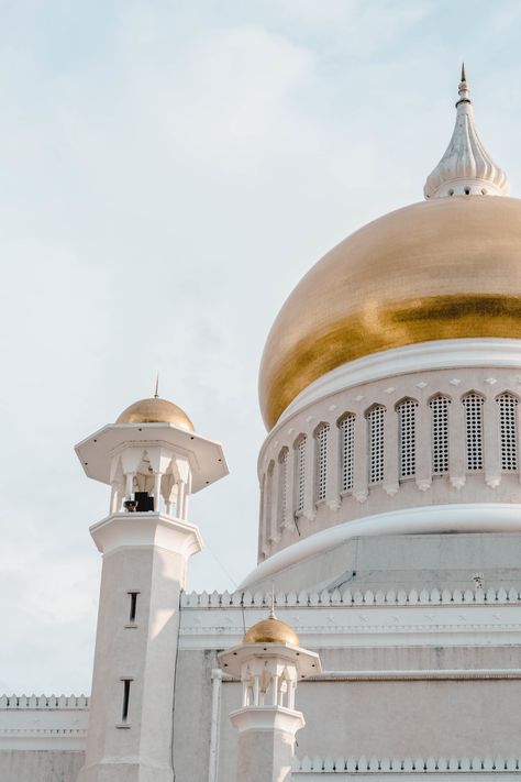 Brunei Royal Wedding, Brunei Mosque, Princess Ameerah Of Brunei, Brunei Travel, Bandar Seri Begawan, Brunei Darussalam, Royal Wedding Dress, Royal Wedding, Southeast Asia