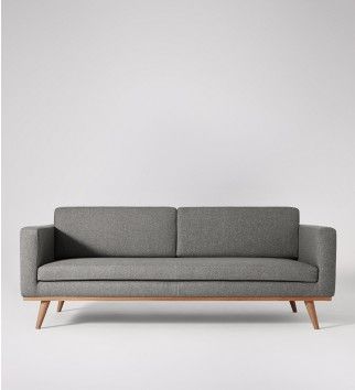 Office Sofa Design Modern, 3 Seater Sofa Design Living Rooms, Three Seater Sofa Design, Modern Sofa Designs Luxury, Sofa Design Luxury, Office Sofa Design, Sofa Three Seater, Luxury Couch, Sofa Design Wood