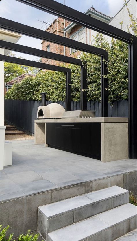 Outdoor Modern Patio Ideas, Modern Bbq Area Outdoor, Outdoor Kitchen Ideas Modern, Bbq Area Ideas Outdoor, Modern Outdoor Grills, Concrete Bbq, Outdoor Barbeque Area, Outdoor Kitchen Concrete, Outdoor Kitchen Area