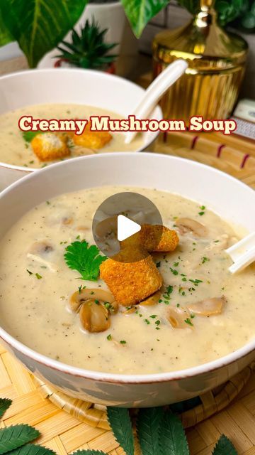 Boiled Shredded Chicken, Boil Chicken To Shred, Creamy Mushroom Soup, Soup Ingredients, Mushroom Recipe, Hot And Sour Soup, Recipe Dinner, Soup Season, Cream Soup