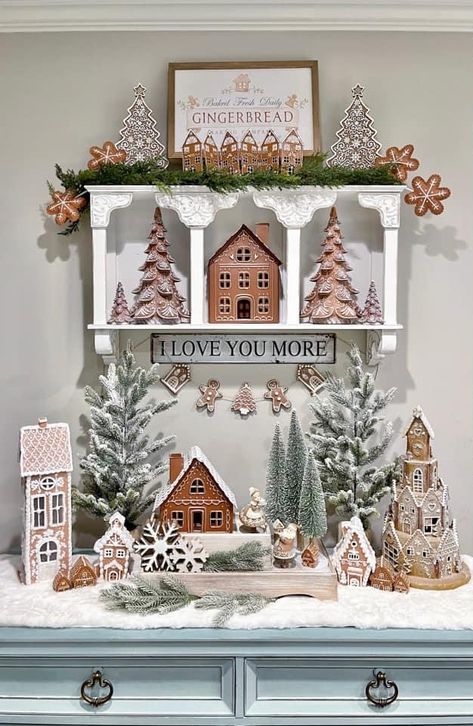 Gingerbread Christmas Themes Ideas, Classy Gingerbread Decorations, Rustic Gingerbread Decor, Green Kitchen Christmas Decor, Decorating With Gingerbread Houses, Gingerbread Theme Kitchen, Gingerbread Display Ideas, Decorating With Gingerbread Theme, Gingerbread Themed Kitchen