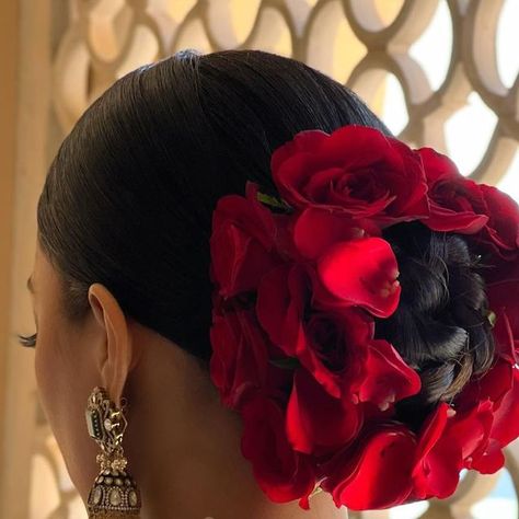 Archana Rautela on Instagram: "🌹 bridal🌹 .. .. Bride- @aanchaladas Hair- @archanarautela MUA- @poojakhuranabeauty Outfit- @gauravguptaofficial .. .. #archanarautelahair #hairgoals #hairstyles #hairstyle #hairstyling #hairstylist #hairdo #updo #indianwedding #hair #bride #brides #bridetobe #bridalhairstyle #bridalhair #weddinghair #red #roses #classic #wedding #weddingday #weddinginspiration #weddinginspo #weddingideas #hairinspo #hairideas .. .. @weddingbazaarofficial @weddingwireindia @we Bridal Hairstyles Red Hair, Red Rose Bridal Hairstyle, Rose In Hair Hairstyles Indian, Flower Hair Bun Indian Wedding, Indian Bridal Bun With Flowers, Indian Buns With Flowers, Spanish Hairstyles, Royal Indian Wedding, Bridal Bun