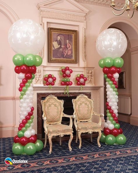 21st Birthday Themes, Balloons Galore, Christmas Balloon Decorations, Balloon Display, Balloon Crafts, Balloon Ideas, Balloon Stands, Christmas Hacks, Birthday Balloon Decorations