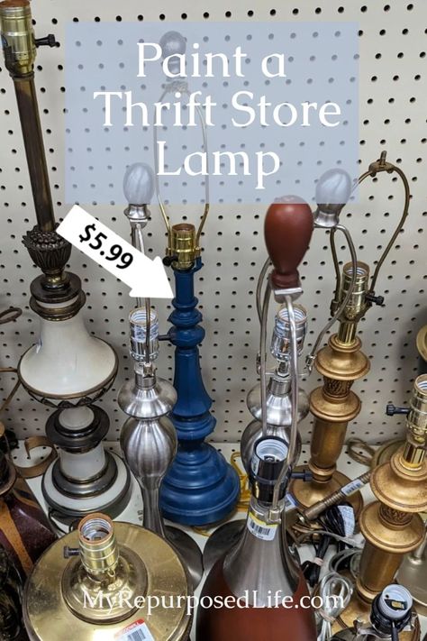 Tips on painting a thrift store lamp. What paint should you use? How many coats of paint. All your questions answered. via @repurposedlife Thrifted Lamp Makeover, Painting Thrift Store Finds, Upcycle Lamp Base, Thrift Store Repurposing, Repurpose Lamps Base Ideas, Diy Lamp Makeover Spray Painting, Lamp Painting Ideas, Vintage Lamp Makeover, Painting A Lamp