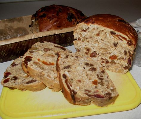 Hi all! I'm new to baking and I absolutely LOVE the breakfast bread from Publix. Please see pictures attached to see the official Publix Breakfast Bread.Meanwhile, I have been using the recipe found here to make my own: http://www.tuscaloosanews.com/article/DA/20101124/News/605316728/TL/ Publix Bread Recipe, Publix Breakfast Bread Recipe, Cheese Toast Recipe, Breakfast Loaf, Blueberry Bread Recipe, Publix Recipes, Autumn Foods, Oatmeal Healthy, Fruity Pebble