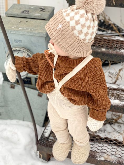 Checkered Sweater Outfit, Baby Winter Outfits, Checkered Beanie, Chocolate Sweater, Silly Silas, Kids Winter Outfits, Boys Christmas Outfits, Holiday Photoshoot, Winter Baby Clothes