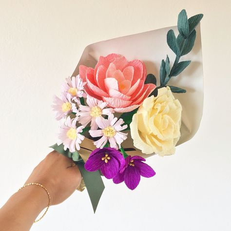 DIY Craft Projects for Kids: Get Creative Today! Paper Flower Boquettes, Crepe Flower Bouquet, Crepe Paper Flowers Bouquet, Crepe Paper Bouquet, Crepe Paper Flower Bouquet, Paper Flower Bouquet Diy, Flower Making Crafts, Crepe Flowers, Crepe Paper Flower