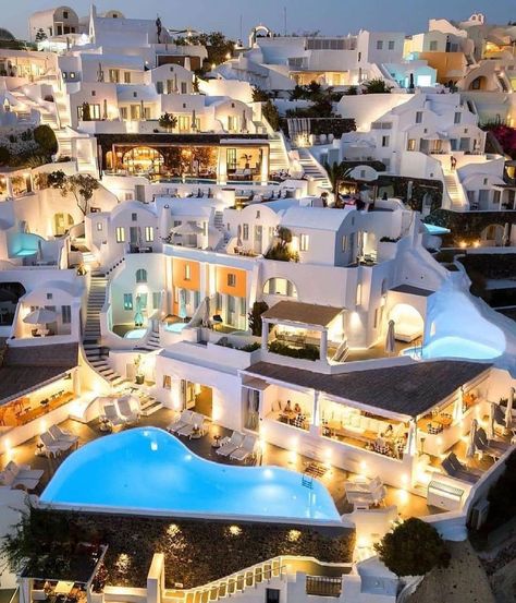 Tag someone you want to go Santorini with Via @sir 📷 @cee_explorer Katikies Hotel Santorini, Regions Of The Philippines, Santorini Villas, Santorini House, Travel Inspiration Destinations, Bad Picture, Relaxing Vacations, Beautiful Villas, Beautiful Hotels