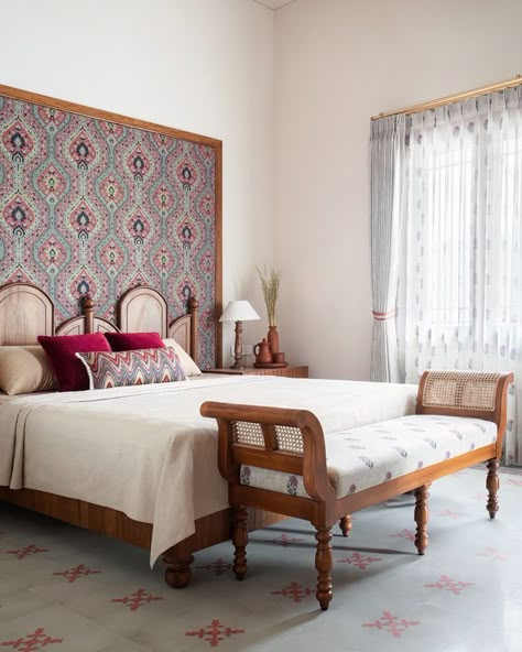 Indian Home Decor Bedroom, Indian Bedroom Ideas, Indian Bedroom Design, Headboard Fabric, Unique Bedroom Ideas, Indian Curtains, Indian Bedroom Decor, Indian Room Decor, Indian Bedroom