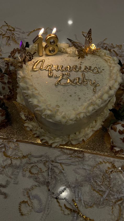 White And Gold Birthday Cake, His 30th Birthday, Heart Shaped Cake, Shaped Cake, He Left, 30th Birthday, Birthday Cake, Candles, Cake