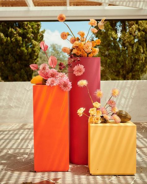 Flower Installation, Orange Wedding, On The Road Again, Deco Floral, Decoration Inspiration, Wedding Mood Board, Wedding Backdrop, Dandy, Floral Decor