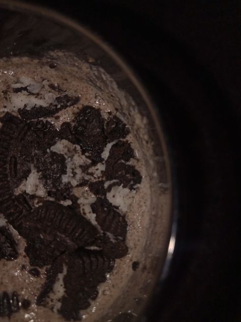 ingredients:
oreo pack of 6
milk 1 cup
Mix
cruches of oreo on the top
READY!!! Oreo Shake Aesthetic, Oreo Milkshake Aesthetic, Oreo Milk, Oreo Shake, Oreo Milkshake, Oreo Cream, Cream Aesthetic, Dark Aesthetic, Oreo