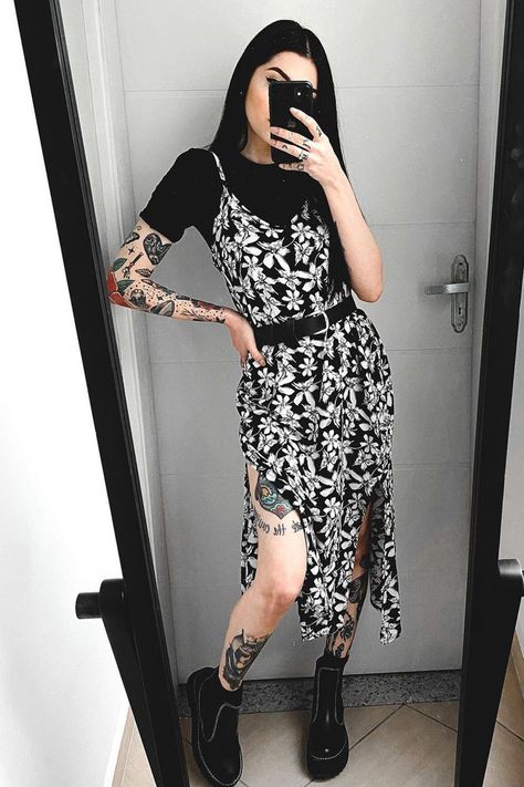 Goth Floral Outfit, Work T Shirt Outfit, Dress Over Shirt Outfit, Alt Dress Outfits, Layered Dress Outfit, Dress Over Shirt, Summer Outfits Goth, Outfits Con Vestido, Rocker Outfits