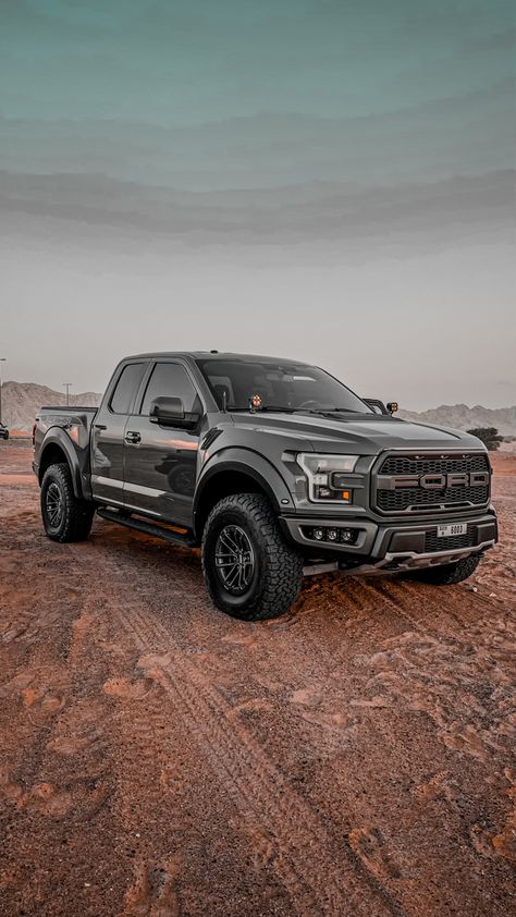 Ford Ranger Raptor Wallpaper, Cars Normal, Ford Raptor Wallpaper, Black Bmw Wallpapers, Bmw Couple, Bmw Rr1000, Bmw Nails, Raptor R, M8 Bmw