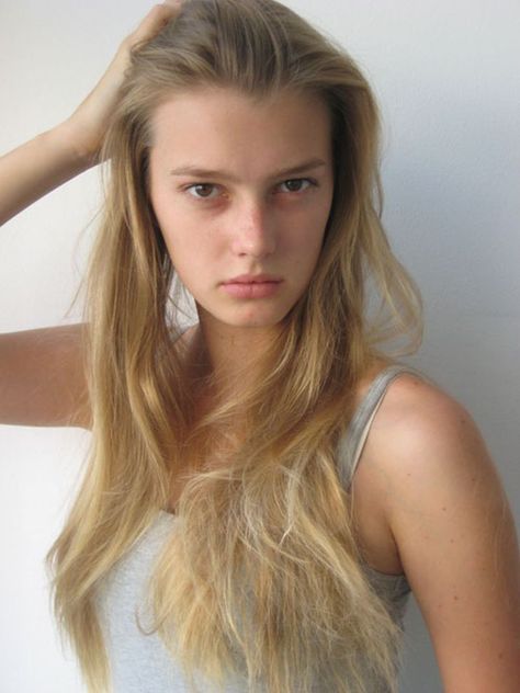 Sigrid Agren, Model Polaroids, Hair Care Recipes, Anja Rubik, Swedish Fashion, European Women, Model Look, Girl Inspiration, Bleached Hair