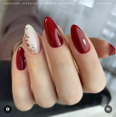 Wine Nails, Red Acrylic Nails, October Nails, Nagel Tips, Red Nail Designs, Almond Nails Designs, Xmas Nails, Nail Accessories, Gold Nails