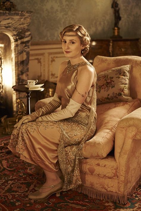 Lady Edith Crawley, played by Laura Carmichael, wears a gown sourced by Anna Robbins Edith Crawley, Downton Abbey Season 6, Downton Abbey Costumes, Matthew Crawley, Downton Abbey Series, Laura Carmichael, Downton Abbey Fashion, Downton Abby, Gentlemans Club