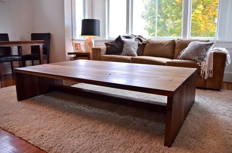 39 Large Coffee Tables For Your Spacious Living Room Extra Large Coffee Table, Wood Coffee Table Design, Big Coffee Table, Oversized Coffee Table, Large Coffee Table, Upscale Furniture, Big Coffee, Lounge Ideas, Coffee Table Farmhouse