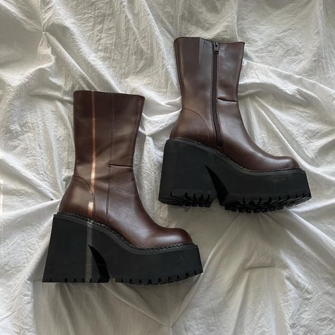 UNIF brown parker boots 

NEVER worn out, only tried... - Depop Playform Shoes, Platform Shoes Aesthetic, Unif Parker Boots, Unif Boots, Parker Boots, Accessory Inspo, Xmas List, Hype Shoes, Shoe Inspo