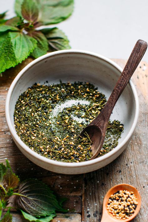 Make your own shiso furikake from scratch with just 5 ingredients. This Japanese-inspired condiment is delicious sprinkled on top of cooked white rice, tofu, or vegetables! #furikake #japanese #vegan #condiment Rice Tofu, Korean Chili Powder, Japanese Vegan, Cooked White Rice, Rice Seasoning, Diy Food Gifts, Natural Food Coloring, Black Sesame Seeds, Japanese Rice