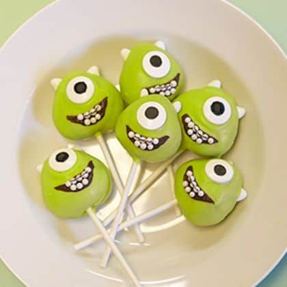 Mike Wazowski Cake, Monster University Cakes, Disney Cake Pops, Monster Cake Pops, Monsters Inc Party, Pop Cake, Pop Cakes, Pop Cupcakes, Cake Pop Ideas