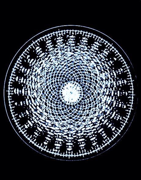 JOJO POST GEOMETRY: The Love Frequency 528 Hz. Math scientist Victor Showell describes 528 as fundamental to the ancient Pi, Phi, and the Golden Mean evident throughout natural design. Vic Showell and John Stuart Reid (a pioneer in acoustic research and cymatic measurements) have proven that 528 is essential to the sacred geometry of circles and spirals consistent with DNA structuring and hydrosonic restructuring. Cymatics Sacred Geometry, 528 Hz Frequency Tattoo, Fibonacci Golden Ratio, The Golden Mean, Love Frequency, Surya Namaskar, Celestial Sphere, Healing Frequencies, Mandala Tattoo Design