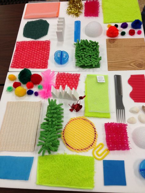 This texture board offers interesting tactile exploration for children who are blind or visually impaired, including those with additional disabilities. Homemade Sensory, Daycare Rooms, Diy Sensory Board, Infant Art, Sensory Games, Sensory Wall, Infant Room, Sensory Bags, Diy Montessori