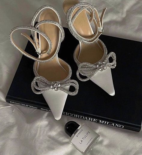 Sparkly heels are a must for a glamorously modern bridal look | wedding, wedding inspo, wedding fashion, wedding shoes, bridal style, bridal outfit, bridal outfit, bridal inspiration, bridal fashion, bridal shoes, bridal heels, designer heels, designer shoes, glam style, bridal shoes ideas, sparkly shoes, mack and mach heels, mach and mach shoes, bridal details, wedding outfit, modern bridal look,glam bride, bride to be,wedding 2023,luxury wedding #weddingfashion #bridetobe #bride #springoutfits Mach And Mach Shoes, Wedding Heels Brides, Sparkly Wedding Shoes, Glam Bride, Round Of Applause, Sparkly Party, Pointy Heels, Sparkly Shoes, Pnina Tornai