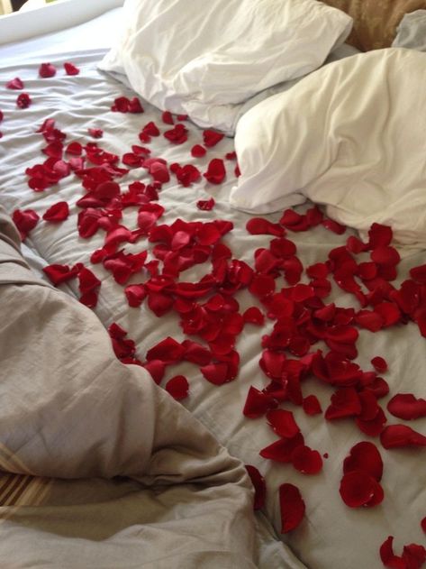 Bed Roses Romantic, Flowers On Bed Romantic, Bed Of Roses Aesthetic, Rose Petals Aesthetic Bed, Rose Petals Bed, Rose Petals On Bed With Candles, Roses On Bed Romantic, Bed With Roses Petals Romantic, The Unwanted Marriage Dion