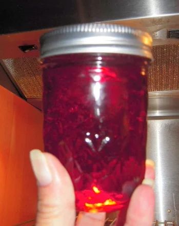 Make Wine Jelly Wine Jelly Recipe, How To Make Wine, Fruit Butter, Wine Jelly, Blackberry Wine, Water Crackers, Canning Jam, Homemade Jelly, Homemade Wine