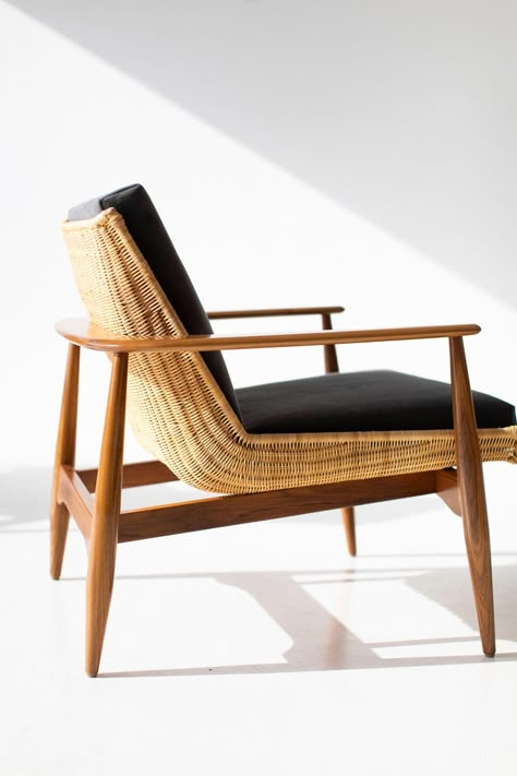 Lawrence Peabody Wicker Lounge Chair for Craft Associates Furniture For Sale at 1stdibs Art Deco Outdoor Furniture, Furniture Moodboard, Wood Lounge Chair, Wicker Lounge Chair, Rattan Lounge Chair, Artisan Furniture, Sofa Storage, Lounge Chair Design, Furniture For Sale