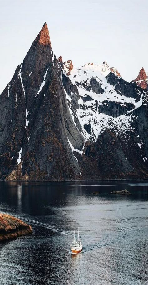 A wintery landscape in Loften, Norway. Lofoten Norway, Magic Places, Lofoten Islands, Norway Travel, Personal Aesthetic, Arctic Circle, Fishing Boat, Insta Inspo, American West