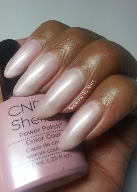 CND Shellac Strawberry Smoothie Cnd Shellac Keep An Opal Mind, Remove Shellac Polish, Pink Shellac, Wedding Nail Colors, Shellac Nail Colors, Cnd Colours, Ombre Gel Nails, Pink Gellac, Black Gel Nails