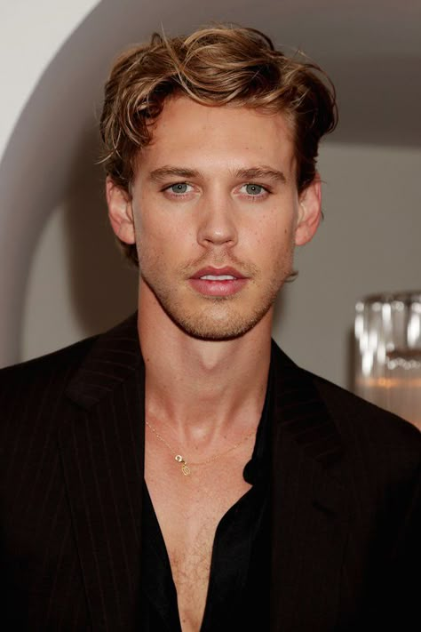 Elvis Presley Austin Butler, Austin Butler Elvis Presley, Elvis Austin Butler, Elvis 2022, Austin Elvis, Masters Of The Air, Austin Butler Elvis, The Carrie Diaries, Elvis Movie