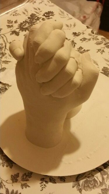 Couple hands sculpture Couple Doing Pottery Together, Clay Hands Sculpture, Couple Hand Sculpture Ideas, Couple Hand Casting, Holding Hands Sculpture, Family Hand Sculpture Plaster, Pregnant Clay Sculpture, Hands Sculpture, Couple Hands