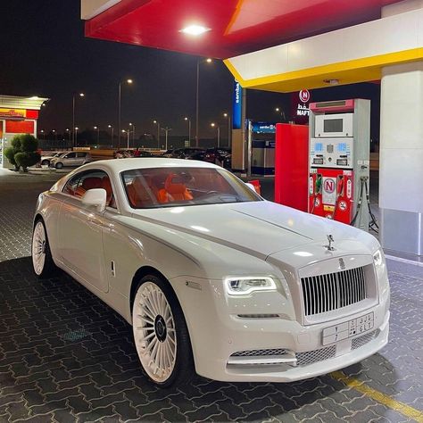 Bentley Convertible, White Rolls Royce, White Rolls, Royce Car, Luxury Cars Rolls Royce, New Luxury Cars, Rolls Royce Wraith, Future Cars, Dream Cars Jeep